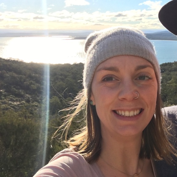 Meet your Posher, Melissa - Picture 1 of 1